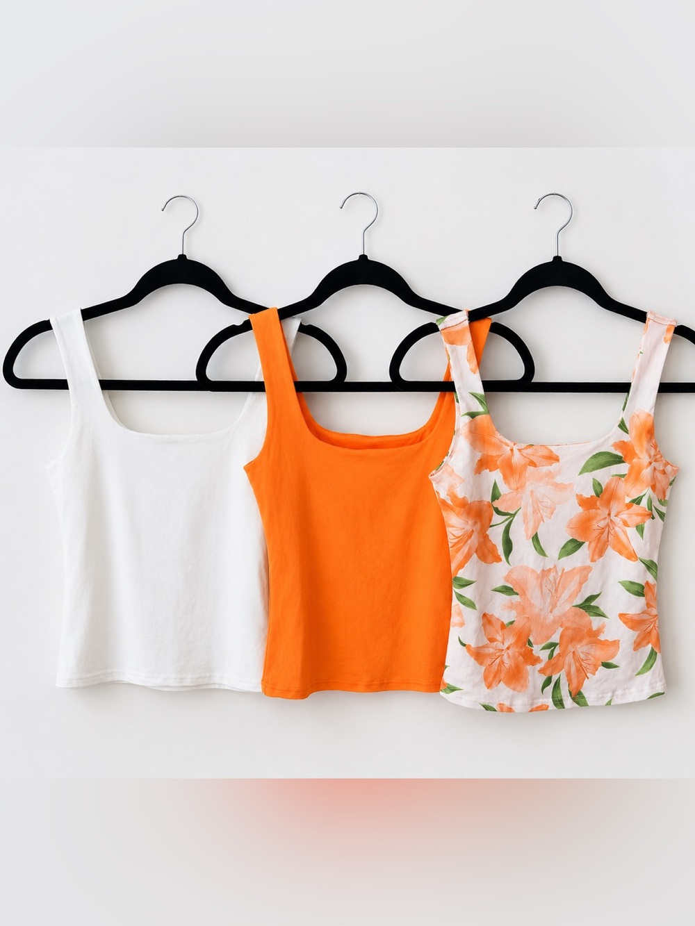 🟢 5 for $25 🟢 Bundle of 3 Square Neck Tank Tops - Orange White and Floral - XS